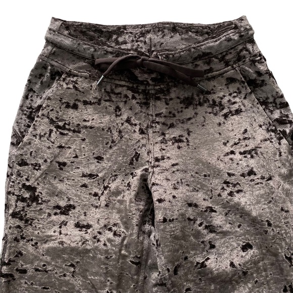 Lululemon Ready to Crush Jogger French Press - Picture 7 of 10